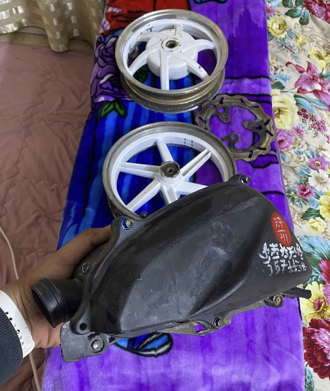 سلام عليكم ويل نجمة مسدود هوة والفلنجة مالتة اصلية مكفول وشوتة مال ٤ كاملة هية وراسطة وبراغي رياضي جيب وشد عل ماكس كبل سعر الويل ٩٠ هوة ولفلنجة والشوتة هية وراسطة ٢٥ قفلهة مكاني بغداد العبيدي ***********❤️❤️
