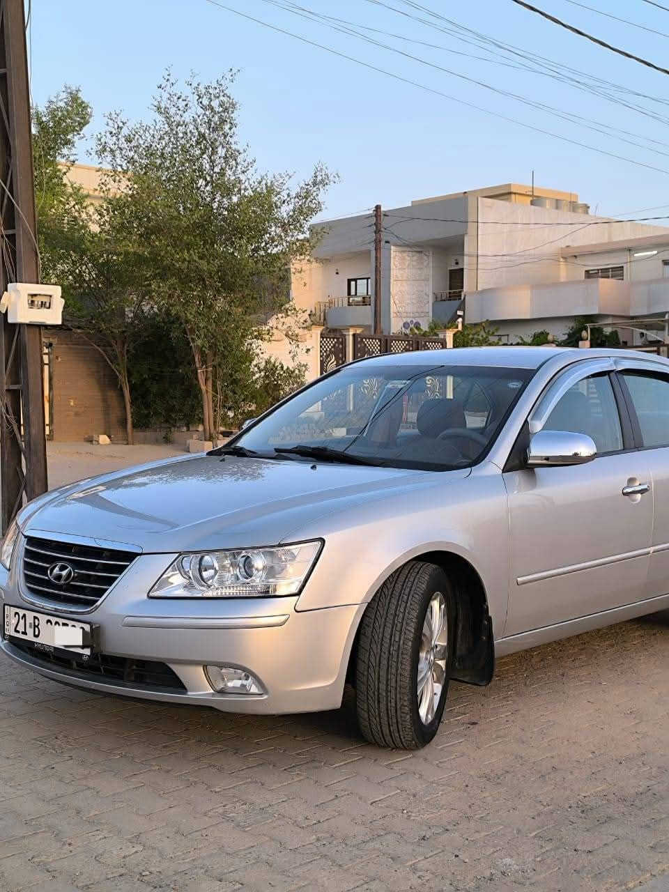 للبيع سوناتا موديل 2010 كوري 
محرك 2000 كلين محرك كير بعده بلادي ماشية 173 رقم سليمانية باسمي صدر جديد تايرات جديد دوشمة كاملة كوبون بانزين بيها سعرها 120 ورقة 
بيها منضومة غاز
للاتصال/ ***********
مكاني كركوك
