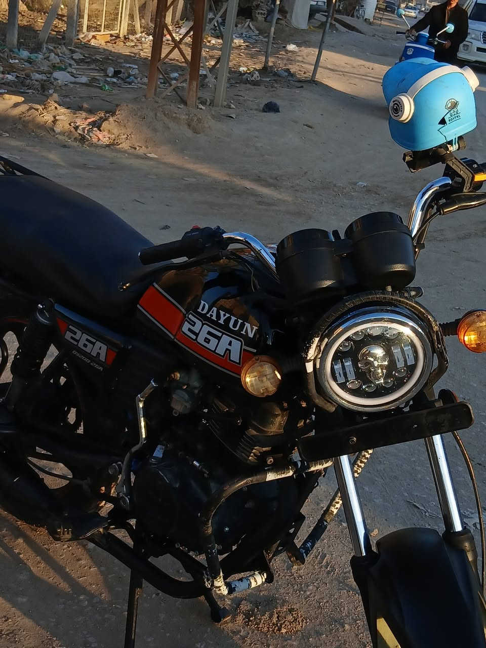 السلام عليكم نفخ مديل ١٩ اصولي دراجه ناشفه نكره سلف ما ناقصها شي كبل للشارع بيع او مراوس ***********
