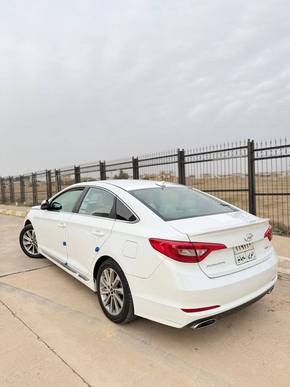 سلام عليكم
سوناتا ٢٠١٦ سبورت وارد امريكي  محرك ٢٤٠٠
باسم كردي شرط تحويل. هزه وفحص جديد كبل تبصم 
صبغ بيها جاملغ وبنيد بدون دواخل والجاملغ ثاني فقط ملاون لان صدفي
بدوون دواخل 
مواصفات 
كشنات كهرباء بيجي 
تدفئه كشنات اشاير بلمري. مري كهرباء 
دعاميات ودوس سبورت بلادي 
شاشه جبيره  حساسات كامره دواره لدات 
سياره صاعده هزه جديد يعني برغي مابيها نقص 
عا ضها ١١٥ ومجال كلش بسيط 
بتلفون ماتعامل تعال شوف جمال سياره وانت احكم
مكاني بغداد الكرخ
***********
