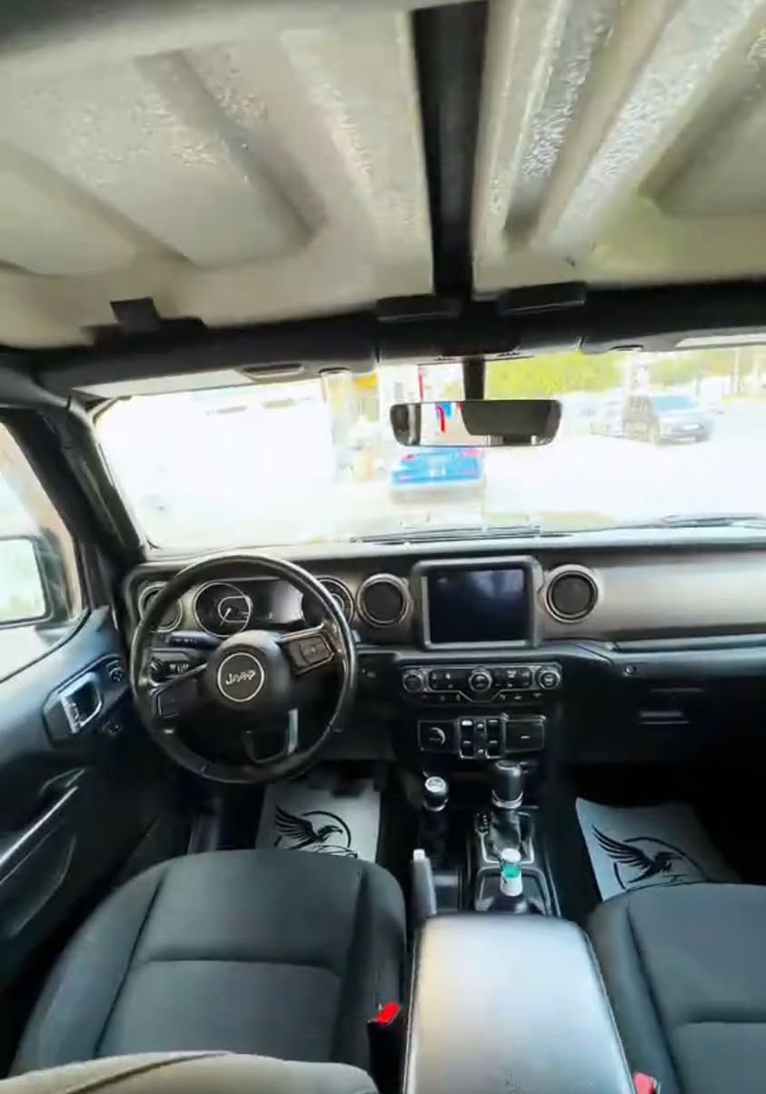 Jeep gladiator 2021 کەنەدی
ماسەفات Willys

٤٠ میل حقیقی رۆیشتووە

کلین تایتل بێ سبوغ و بێ ارباگ 

بیلادی ٦ انج بەرز کراوە

شغال و شاشە گەورە و دوو سویچی بیلادی و حساس ئیشارەت و کوشن هیتەر و سوکان هیتەر و کامیرەی پشت و پێش

 

نرخی ٢٩٥ وەرەقە

*********** ☎️
