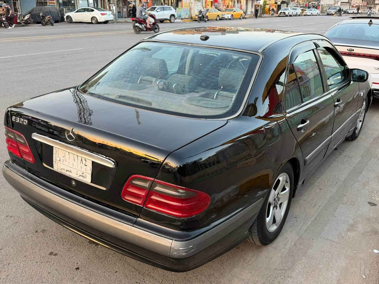 للبيع فقط بدون مراوس نقد فقط 
مرسيدس ام عيون 1999 مسجله 2000 معلايه ابيع واقع حال فقط وكاله بدون تحويل 
محرك 320 V 
رقم بصره الماني سنويه عظم عاج 
تعمير كامل جديد محرك كير حداديته كهربائيات كله جاهزه 
تخم تاير باتري جدد 
سلايد روف سنترلوك مري شفط كشنات كهرباء الخ … 

مكانه بغداد العطيفيه والسعر 55 ورقه وبيه مجال بسيط *********** بغداد, العراق
