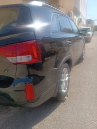 عندي سورنتو موديل 2014 رقم بغداد حادثها قبق جنطه سعرها 125سياره بيع مر...