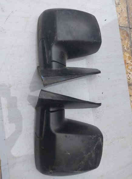 السلام عليكم ...                        
 زوج مرايات جانبية كيا بنكو اصلية مال حاوية. 
للاستفسار :- بغداد/كراج الخالدي  ساحة الطيران / الشارع العريض 
ابو علي / ***********
