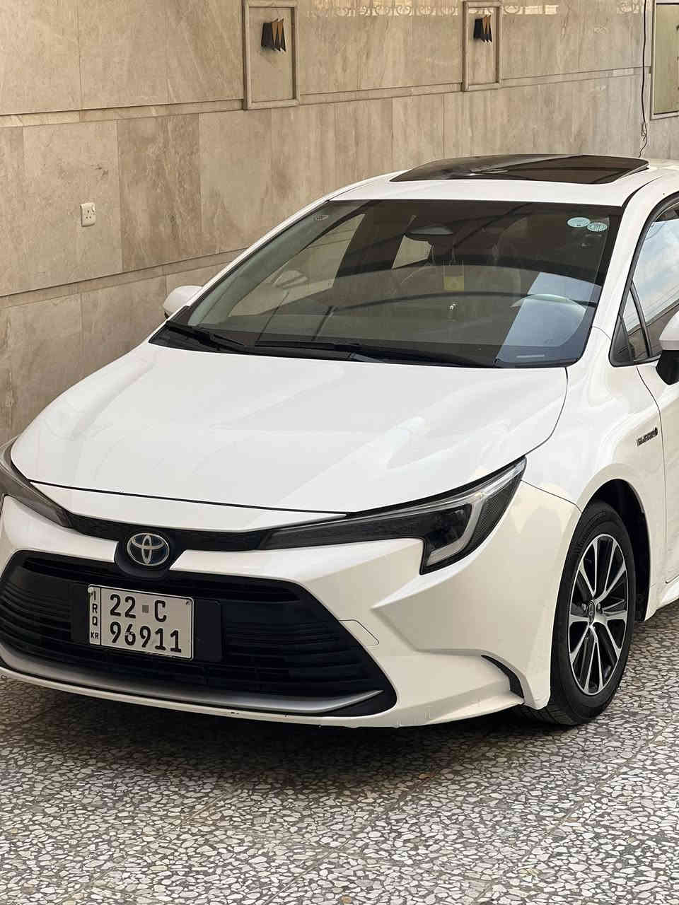 سلام عليكم كورلا هايبرد موديل 2024 شكل الأمريكي فول مواصفات واحد على واحد ماعدا كرسي كهرباء مكفوله كفاله عامه ماعد رصعه صغيره بلجاملغ موضحه بلصوره سياره جديده مال جناي سعرها ١٤٣وبيها مجال قليل للشراي ***********مكاني بغداد السيديه
