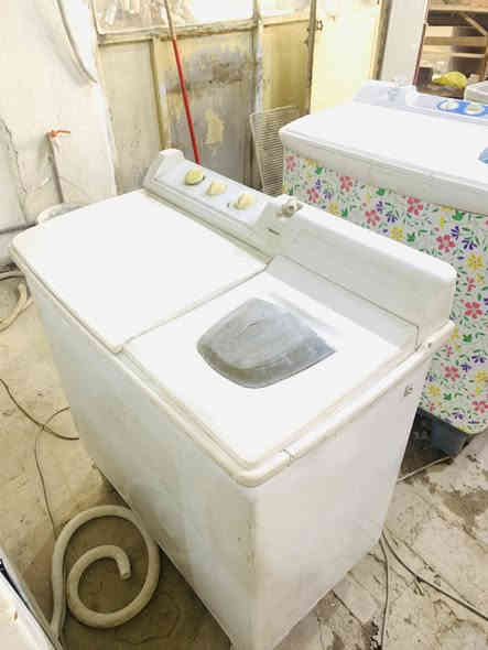 غسالات للبيع سعر وحده 60 قفل شغالات غسل وتنشيف 
***********
حله باب المشهد مقابل مستشفى الولاده
