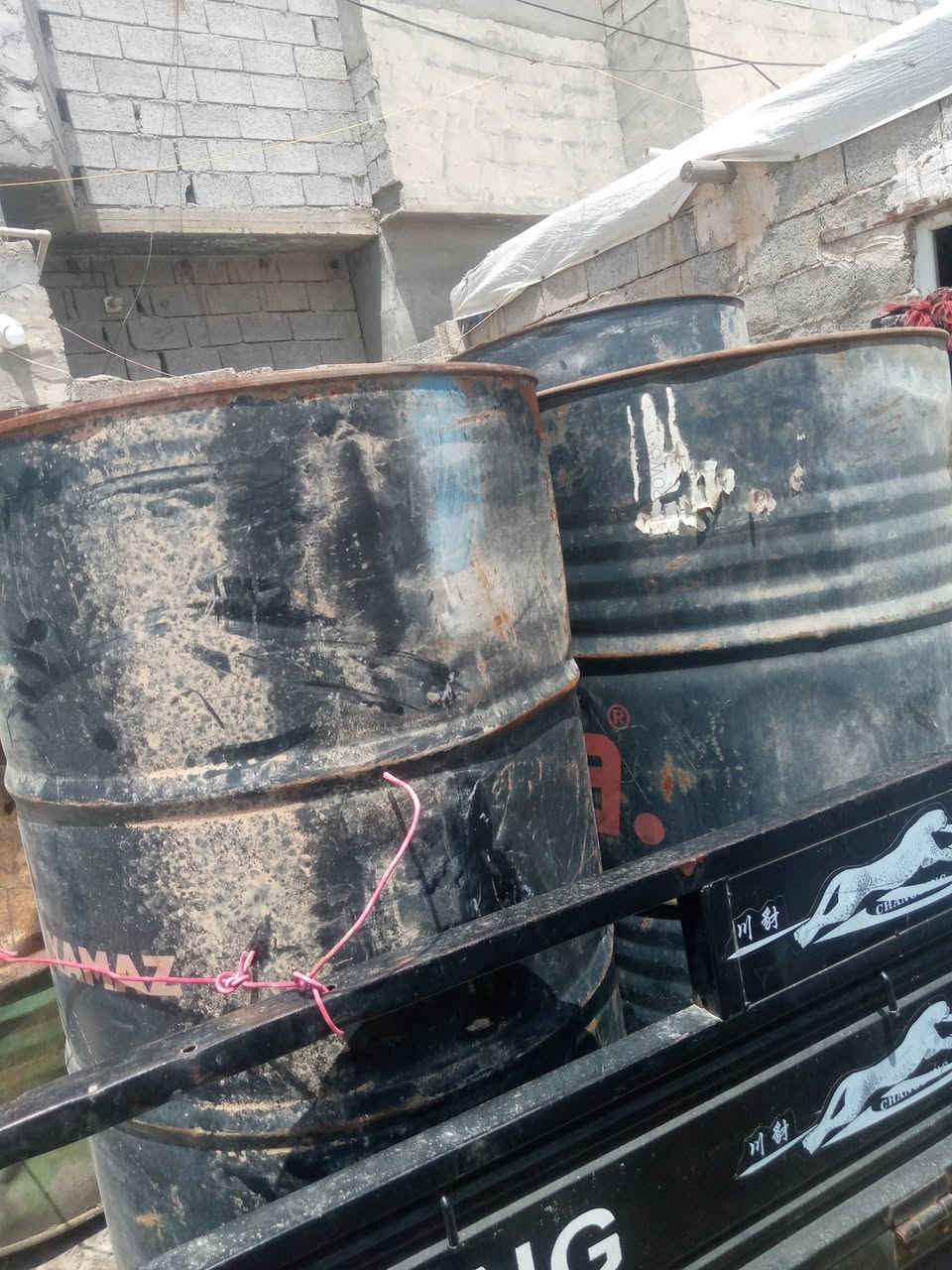 تانكيات نفط عدد5
للبيع
الوحد15واذا شلع يختلف


**إذا كنت صاحب هذا الإعلان وتريد حذفه لأي سبب، رجاءا أرسل رسالة إلى الدعم الفني**