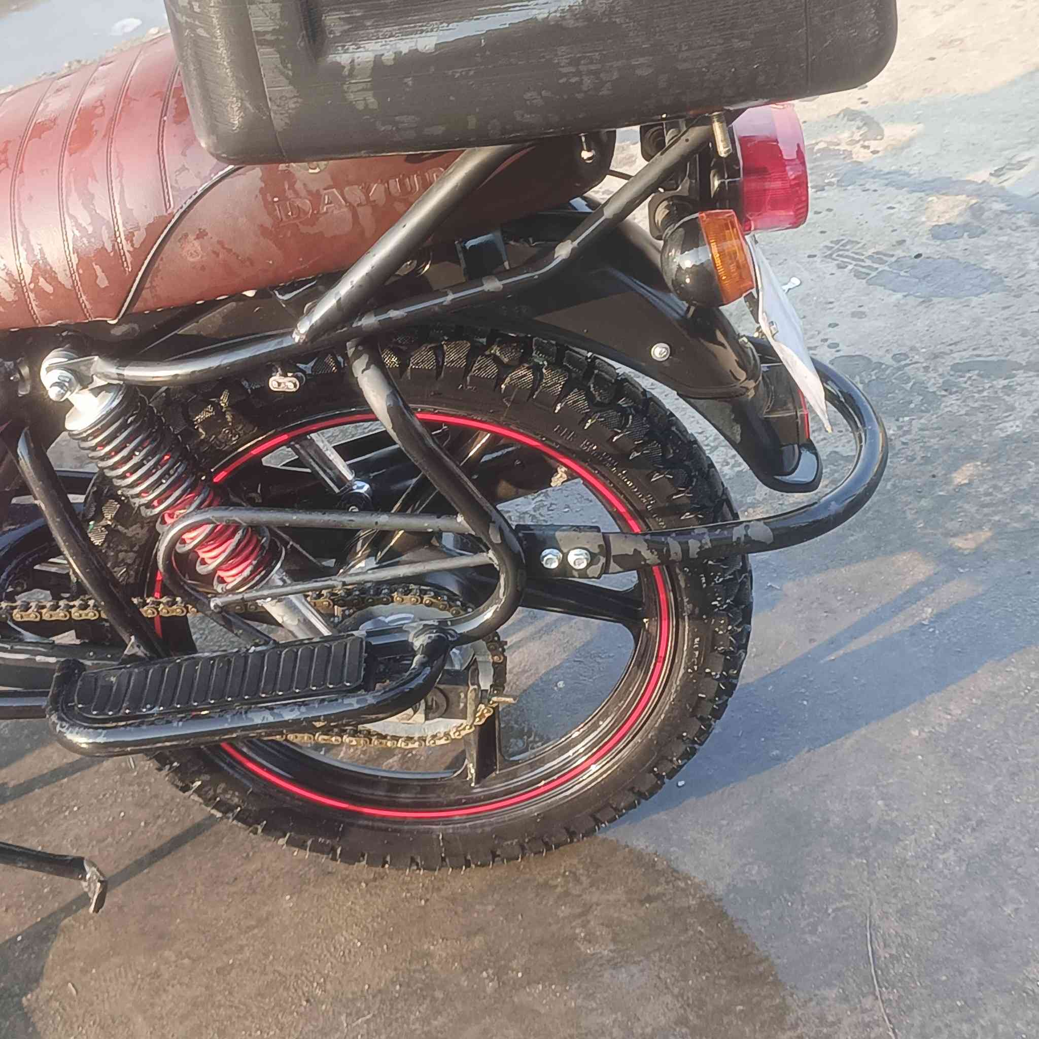 دراجه ديوان جبلي مديل  25 شهر الثاني رقم بغداد  بعده بسم الشركه  يعني احولك كبل من الشركه تحول باسمك دهن كل 15 امزويل السعر 2500 بيه مجال بصيط العنوان بغداد مدينه الصدر  *********** بيه وتساب ما متواجد على فيسبوك
