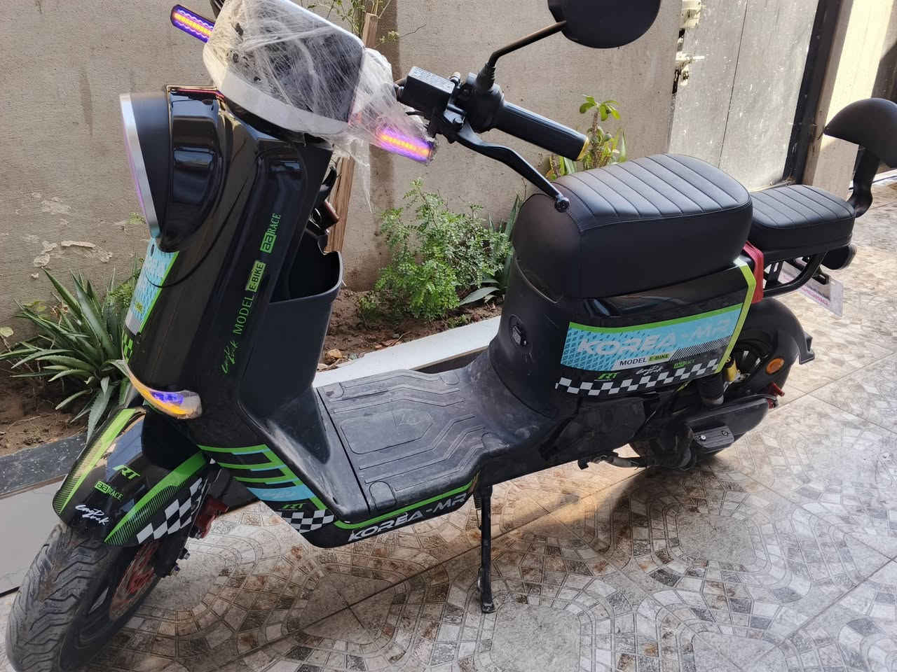 سلام عليكم عندي هاي دراجه شحن للبيع موديل 2026 خمس بطاريات دراجه جديده مستعمله قليل مكاني كركوك *********** سعرها ع تصال 

وتحياتي
