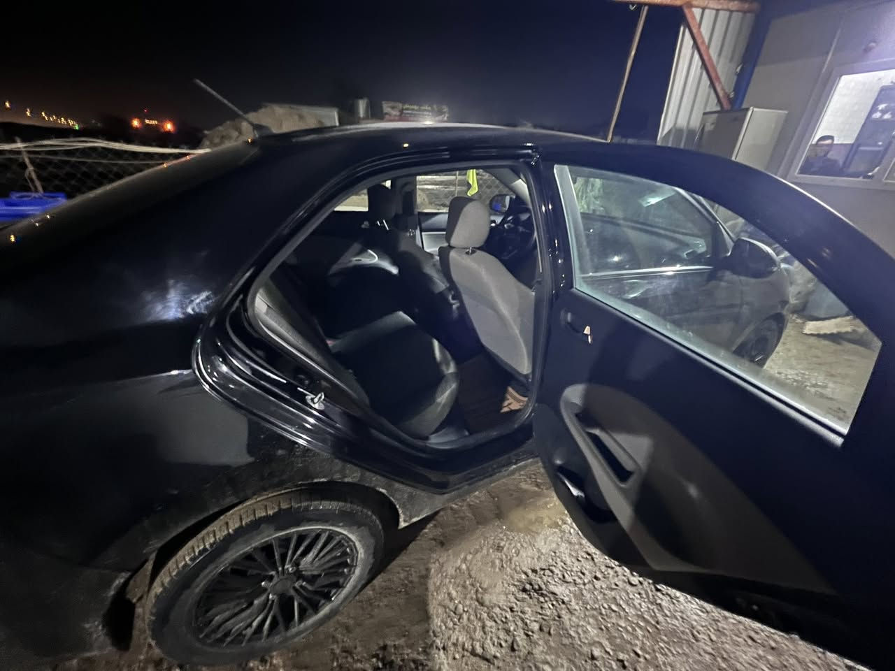 كيه بيكاس لبيع فول موصفات كلين بدون دعم بدون صبغ مديل وحد وعشين  سقف سلايت سعر 120بيها مجال شي بسيط ***********
