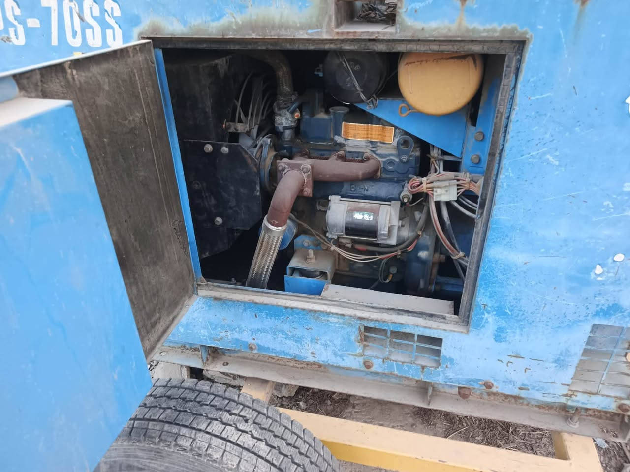 السلام عليكم 
كمبريسر كابوتا للبيع 
حجم 70حاوية جديدة 
العنوان بغداد 
***********
