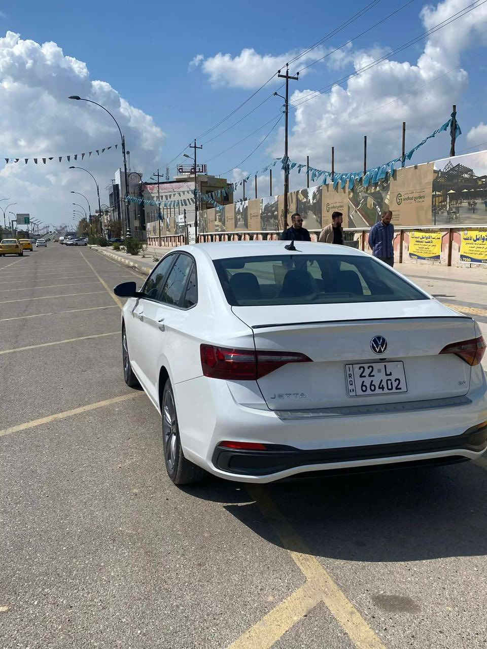 سلام عليكم
للبيع جيتا موديل 23 فوول مواصفات
ماشيه 44 الف كيلو متر
صوره الحادث مرفق ويه المنشور
محرك 15 تيربو
مكان السيارة كركوك
الهاتف ***********5
