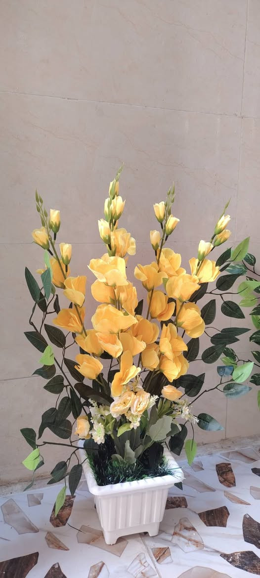 أشجار خضار وسنادين ورد بأشكال جميله وقياسات مختلفه جمله ومفرد للطلب راسل البيج او الاتصال ب الرقم *********** واتساب نفس الرقم
