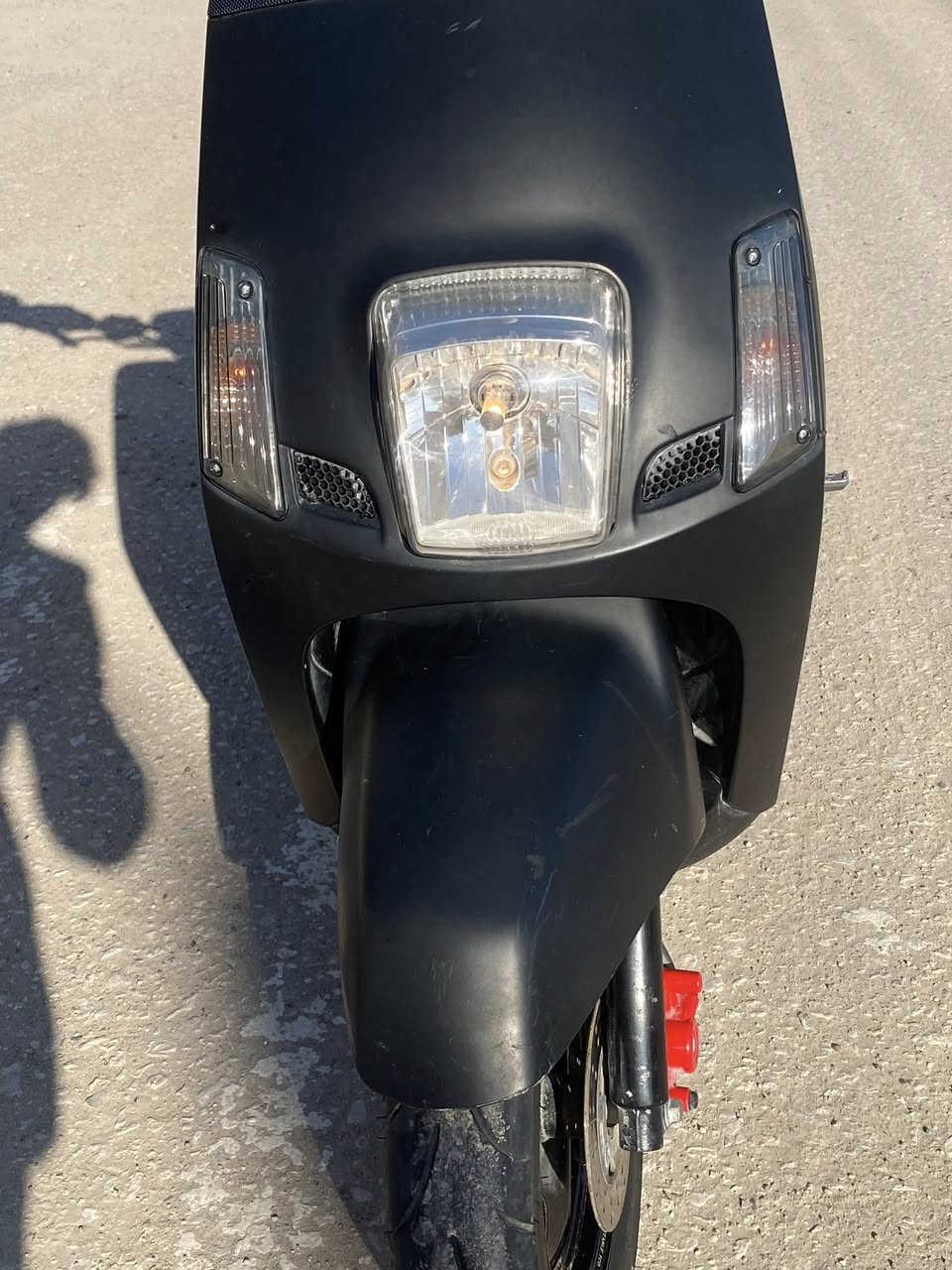 البيع : ماكس بوليس مسطره (نوزل) موديل ٢٠١٣ 
مافتوحه مكفوله مكينته 
كفراته مختمه ألون اسود طافي 
كهربائيته شغاله مابيه نقص  
دراجه خير من الله 
السعر ٨٧٥وبيه مجال الشراي 
مكاني حي العباس : 
مامتواجد ع فيس اتصل ع رقم 
***********
