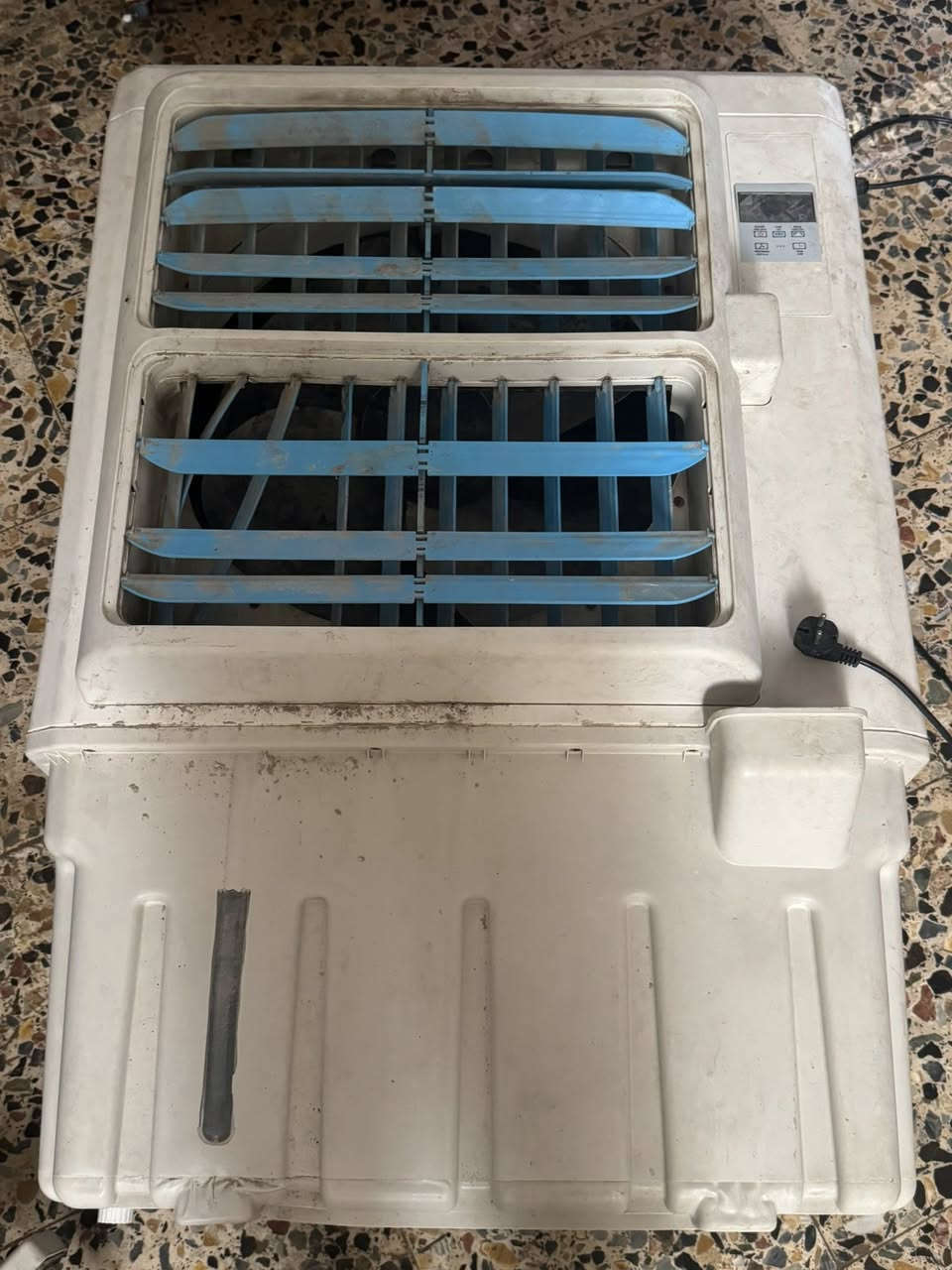 كونفيره للبيع شارع ابوشيرين الالف
90 الف0778012371


**إذا كنت صاحب هذا الإعلان وتريد حذفه لأي سبب، رجاءا أرسل رسالة إلى الدعم الفني**