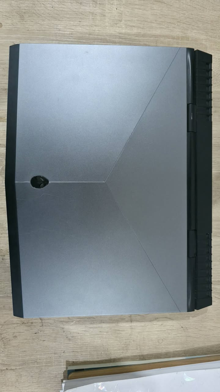 السلام عليكم (توضيح) للبيع على خطتها نظافة ممتازه
شباب لابتوب إسمها
 Alienware 17 R4 
Cor i7 جيل ثامن 
 
شغاله بس بدون صورة يطلع هذ صوت ، وديتها لمصلح يكول شيب كرت شاشه ، والثاني يكول بايوز 
 الي تفيده على هاي وضعيه يدلل سعرها 300


**إذا كنت صاحب هذا الإعلان وتريد حذفه لأي سبب، رجاءا أرسل رسالة إلى الدعم الفني**