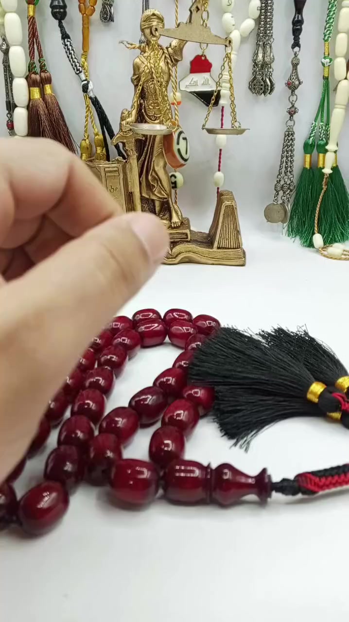 ..قطعة من السندلوس الكرزي شبية الكوربا ..
.. جراخة يدوية بالكامل ..جراخة ماانتكة شاهد وجة بومة

.. نضافة تامة ملمس حرير وصلابة .قطعة خشنة.

..33..خرزة وزن القطعة ..108..غرام ..قياس الخرزة.

..18..ب..14..ملم 

..المهتم يتفضل خاص ويدلل.


**إذا كنت صاحب هذا الإعلان وتريد حذفه لأي سبب، رجاءا أرسل رسالة إلى الدعم الفني**