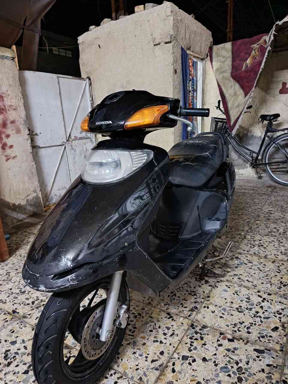 دراجه سبيسي ياباني نضيفه للبيع نگره سلف شوكت متريد كهربائيات كلها شغاله تايرات جدد السعر ٢٣٠ العنوان بغداد الكرخ لاستفسار ***********
