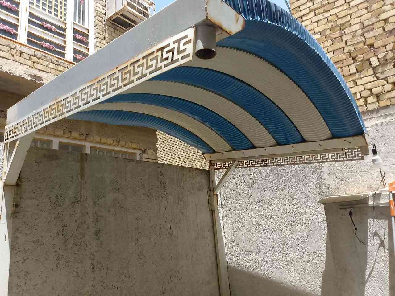 السلام عليكم 
سقيفه كي سبان الثقيل 
الارتفاع 260 والعرض 260 والنزال 230
شغل درجه اولى وتتفصخ 
السعر 250 
مكاني الشطره 
***********
