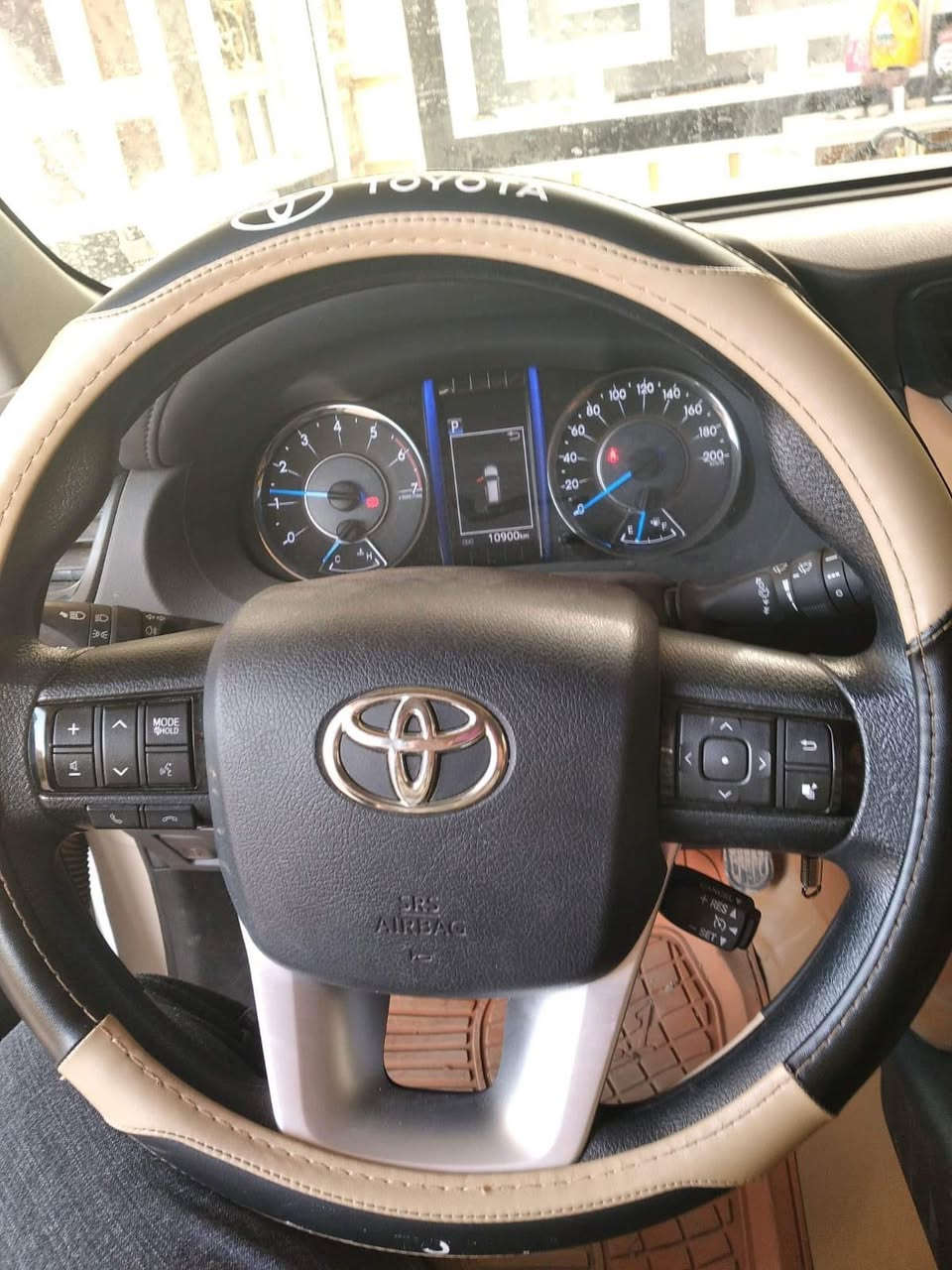 تويوتا فورجنر 2020
7 راكب داخلي مشمشي
تبريد مركزي قطعتين

فور ويل 4x4
كامرة امامية
تحكمات ستيرن
مري كهرباء 
اشاير بالمري
مودات قيادة ايكو اقتصادي و PWR
مانع انزلاق
باقي مواصفات معروفة
محرك 4 اسلندر
مكفولة كفالة من الضرية والشخط وبرغي ما مفتوح بيه
ماشية 96 الف جديدة بمعنى الكلمة
السيارة جدا نضيفة
رقم بغداد
السعر :  260
***********
