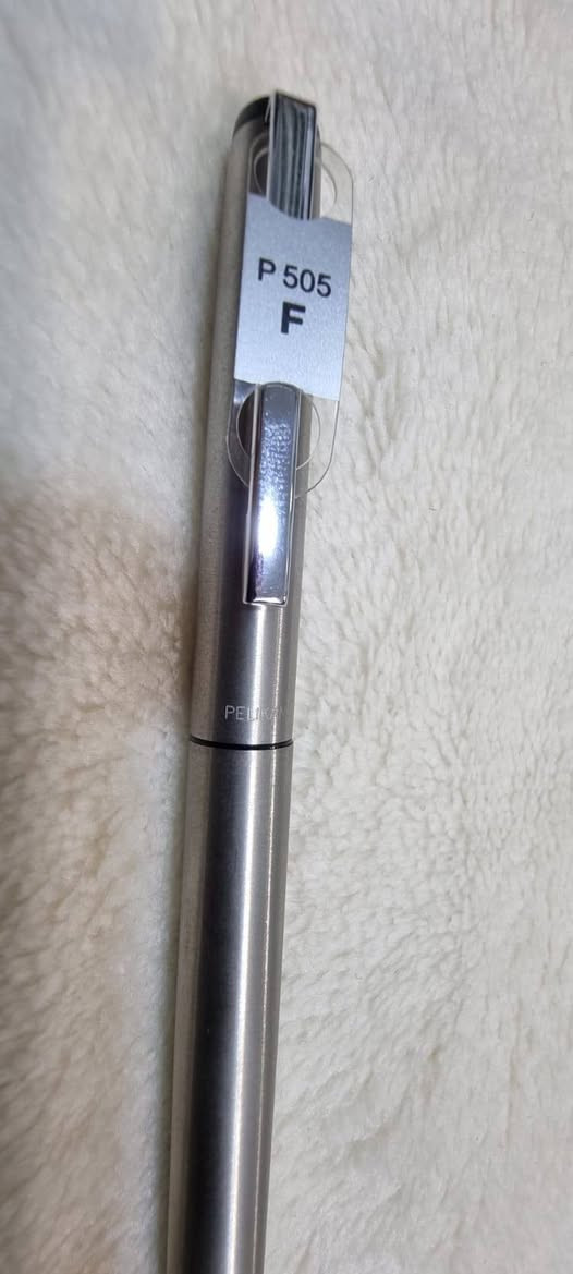 السلام عليكم قلم حبر الماني اصلي قديم ابد ما مستخدم سعر  65 الف


**إذا كنت صاحب هذا الإعلان وتريد حذفه لأي سبب، رجاءا أرسل رسالة إلى الدعم الفني**