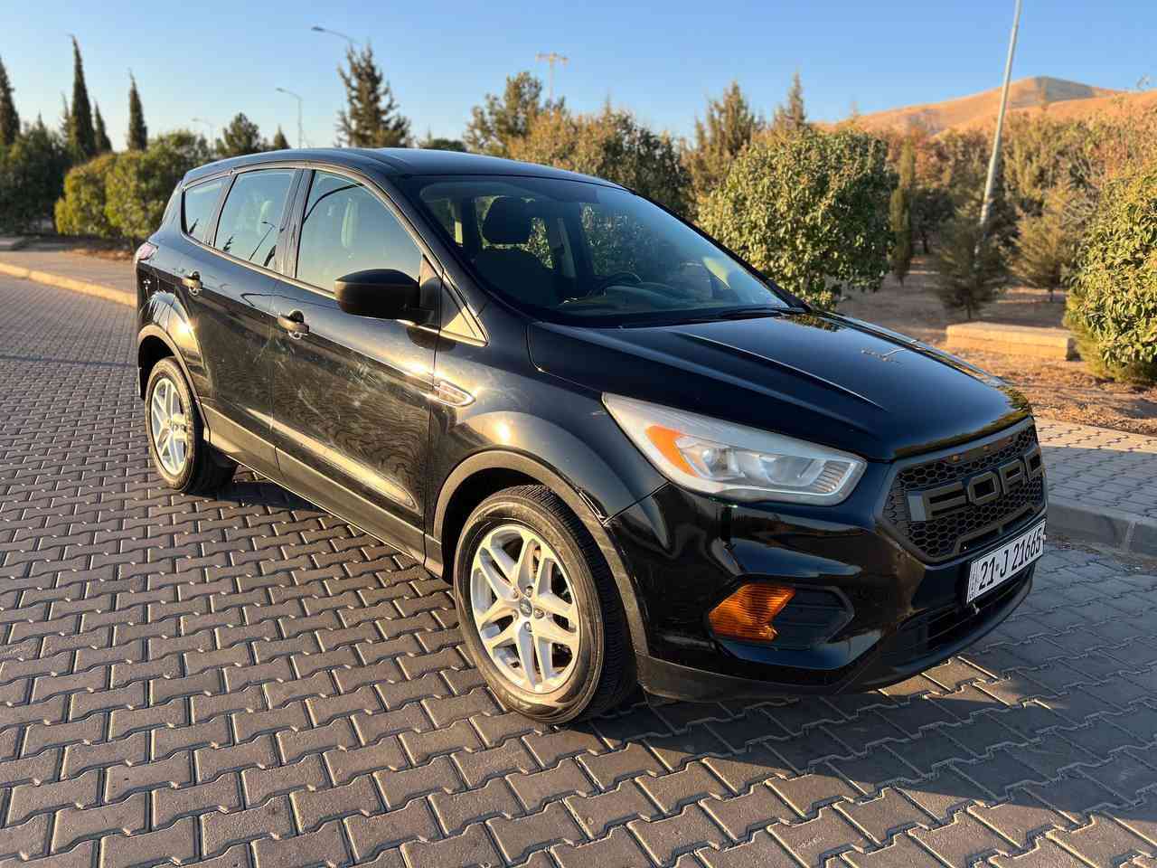 فورد اسكيب 2017✅
مكينة مرغوبة

سعة المكينة 2.5
اللون أصلي ما بيه صبغ
بس سقف السيارة بيه بارد
دفع أمامي (FWD)
باسمي وكل شي باسمـي
سنوية مجددة لحد سنة 2029
مكان سليمانية 
تلفون ***********
.
فۆرد ئیسکەیپ  ۲٠۱۷ 
مەکینە مەرغوب 

مەکینە ۲٥ 
بۆیاخی نیە 
تەنها سەقفەکەی تەرزەیە 
پێش ڕاپتەر 
بە ناوی خۆمەوەیە هەموو شتێکی 
تازەیە تا ۲٠۲۹
تلفون 
٠۷۷٠٠٥۳۱٥٥۸
