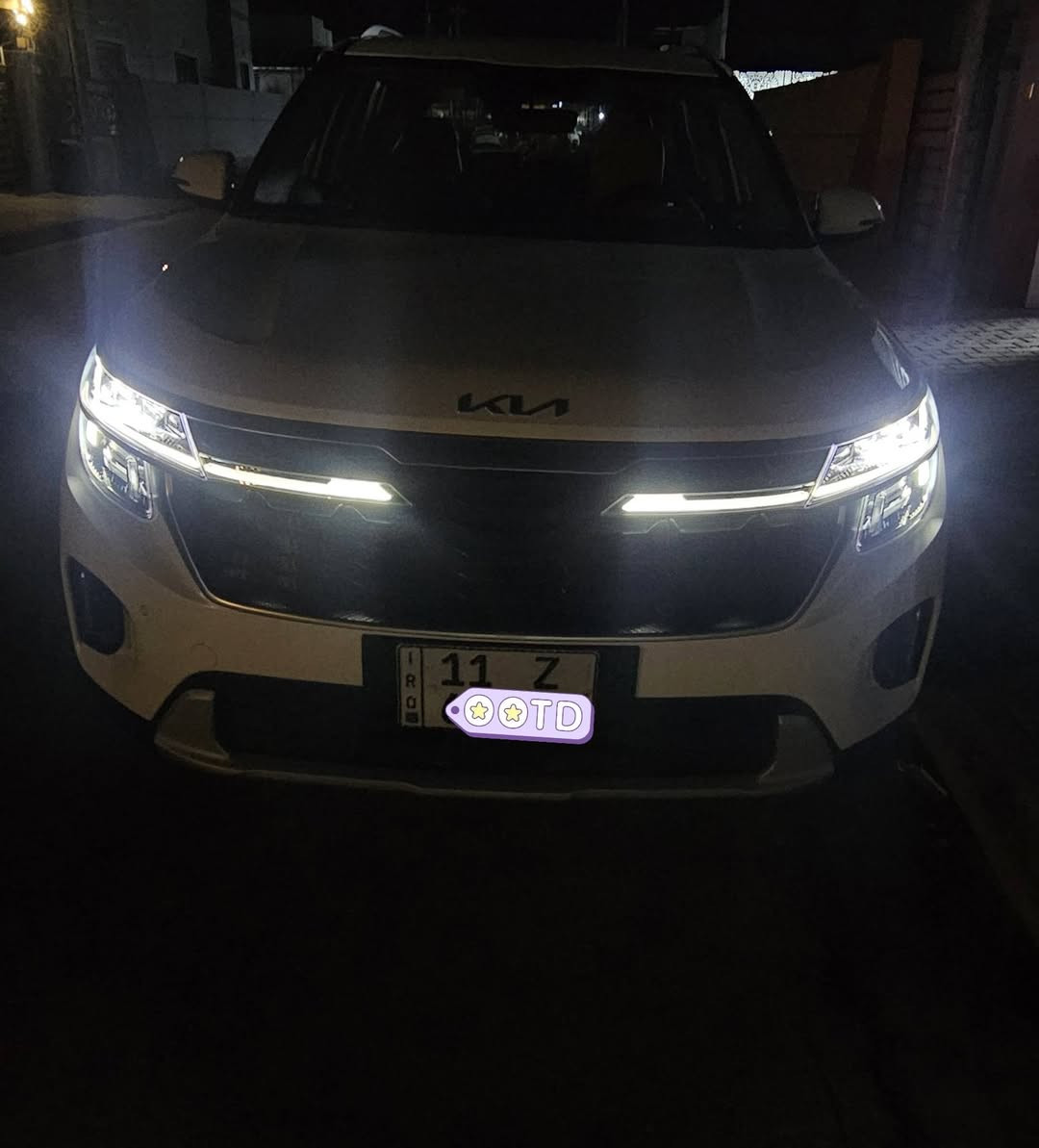 كيا سيلتوس الفوول
موديل ٢٠٢٥ 
فووول مواصفات بسعر ١٧٧ ورقة قفل 
رقم بغداد  بأسمي
ماشية ٣٣٠٠ فقط بعدها زيرو  يعني

المواصفات 
* 🔍 بانوراما + شاشة متصلة
* 🔧 محرك 4 سلندر سعة 1.5 لتر دبل نوزل DOHC المرغوب بالكوري يتحمل بانزين عادي
* 
* ⚙️ ناقل حركة أوتوماتيكي 
* 💪 عزم دوران 144 نيوتن/متر
* 🐎 قوة 113 حصان 
* ☀️ فتحة سقف بانورامية 
* 🔑 مفتاح تشغيل بصمة ابواب بصمة جنطة بصمة
* 🚦 نظام تشغيل وإطفاء أوتوماتيكي 
* 🛡️ نظام تحديد المسار 
* 🌪️ دفع ثنائي FWD
* 🔍 رادار أمامي وحساسات أمامية وخلفية
* 🛋️ مقاعد جلدية أصلية 
* 💡 إضاءة LED وزينون 
* 🔑 دخول ذكي بصمة 
* 🛞 ويل كب 17 انش 
* 📏 6 أكياس هوائية للسلامة 
* 📱 شاشة ديجيتال متصلة 
* 🎥 كاميرا دوارة 
* 🚀 مثبت سرعة
* اوتو هولد
* اوتو ستوب
* تبريد قطعتين 
* كاميرا مشاهدة خلفية


**إذا كنت صاحب هذا الإعلان وتريد حذفه لأي سبب، رجاءا أرسل رسالة إلى الدعم الفني**