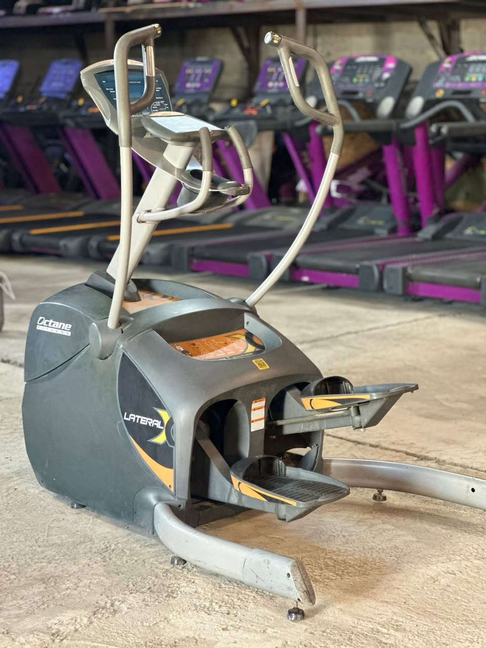 جهاز اوبتكل إيطالي الصنع نضافه 90% مكان بغداد الدوره وتوصيل موجود السعر 500الف وبي مجال بسيط 
***********
