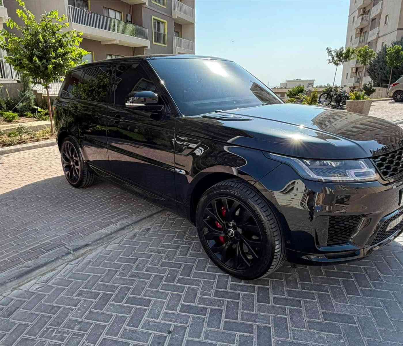 للبيع 
رانج روفر سبورت اوتوبايكرافي p525
موديل 2019 
محرك  8 سلندر  سعة 5.0 لتر سوبر جارج 🔥

السياره وارد اوربي الماني كلين تايتل
ضمان بشرط انتر بول 

ماشيه 58  الف كيلو
ابواب ٤ شفط 
دواسه اوتو كهرباء 
المقاعد الامامي والخلفي تدفئة وتبريد
مقاعد امامية مساج وتدليك بوضعيات مختلفة
تدفئه ستيرن 
اناره محيطيه متغيرة
وانارة داخليه مخفية ملونة
وضعيات قيادة رياضية خاصة ، Dynamic sport
جكات تحكم 
صندوق كهرباء 
ثلاجة وثلاجة اكواب
تحديد مسار 
نقطه عمياء 
رادار امامي + خلفي + جانبي 
بانوراما 
مري شفط اوتو 
شاشه متحركة تدعم ابل كار + اندرويد اوتو 
شاشات خلفية تحكم لمس 
ستيرن كهرباء
.خزن ميموري 
.كشنات كهرباء 
.الداخل تو كلر
احمر اسود 
.اناره ترحيبيه بالمري
.كامرات 360
.بصمة عدد ٢
.كشنات جلد تبريد + تدفئة
.داتا شو
.لايت زنون +لد
.كشافات 
.جكات 
كله بحاله وكاله 
.رقم أربيل هزه فحص كتاب تضليل كله قبل شهر 

مكاني سليمانية او بغداد 

سعر 44،500$ وبيها مجال 

رقم
*********** بغداد, العراق
