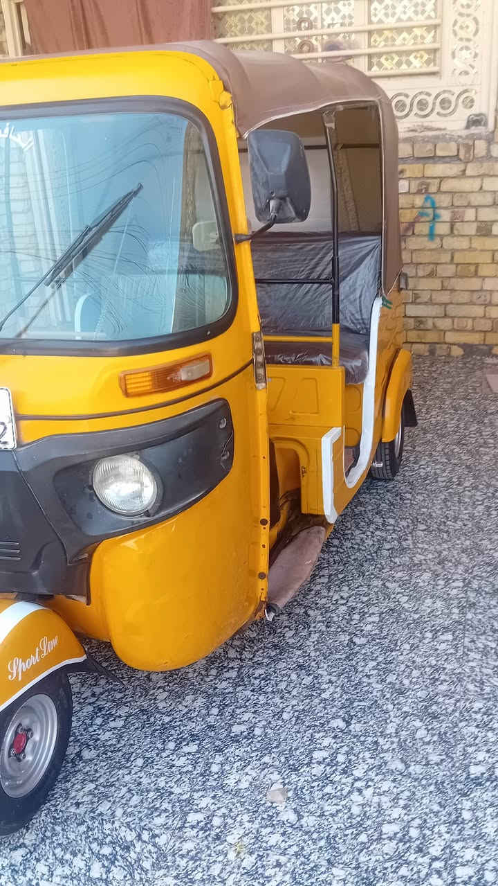 اسلام عليكم تكتك ٢٠ رقم وسنويه
التكتك الكشره كفاله ماعده بارد خفيف بلغد 

مكينه لاتنقيص لاتبخير 

فراش دوشمه مسجل 

تخم تاير جبلي 

تكتك جاهزه كبل للشارع 

المكان المجر الكبير 

السعر ٦ ونص وبيها مجال للشراي فقط

الاستفسار ‎0781 451 5169
