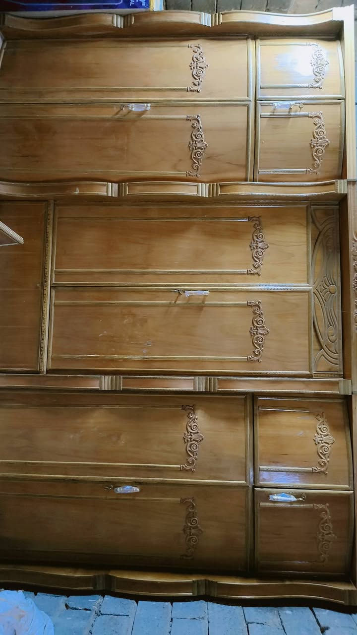 السلام عليكم من رخصه صاحب الجروب عندي غرفه للبيع عنوان نجف عمود 130 قرب اسواق مريم رقم الموبايل*********** اللي يحب يتواصل على الواتساب
