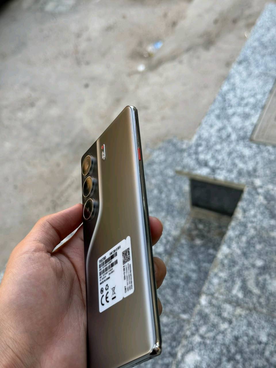 جهاز تكنو كامون40 برو جهاز كامل من كل ناحيه تصوير بطاريه اتمشيك يوم كامل وتشحن 30 دقيقه تفول ذاكره256 جهاز صارلي شهر من مشتري التواصل*********** مكاني البلديات📍