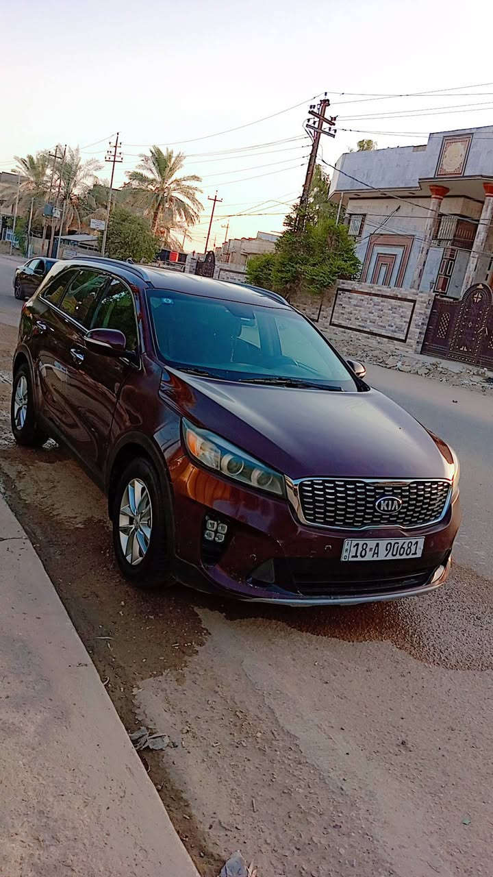 السلام عليكم 
سورنتوا 2018 أمريكي 
حادثه 
جاملغ وبنيد 
وبيه صبغ بل جاملغ الخلفي 
عكس السايق بدون دواخل 
مكينه 2400 
4 سلندر 
مكان السياره حله حي الصحه 
رقم أنكليزي بأسمي 
الاستفسار الاتصال على الرقم التالي 
***********
