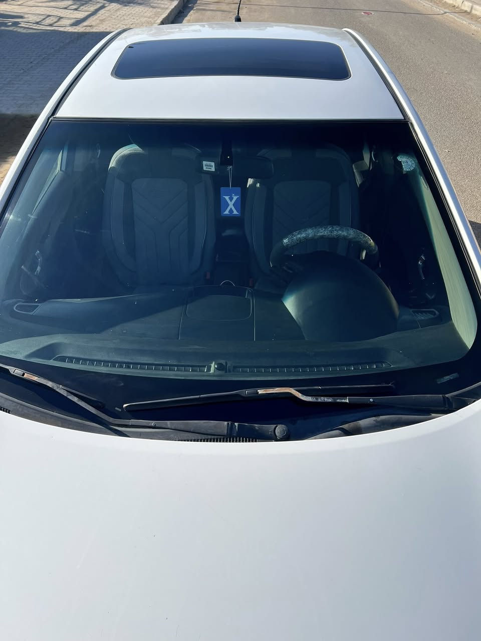 سلام عليكم كيا سيراتو موديل 2011 رقم اربيل سياره فول مواصفات بصمه فتحه كامره حساس سياره كل نقص مابيه كير محرك تبريد كوله جديد تخم تايرات السعر 88بيه مكانين  صبغ فقط بدون حادث الشراي يتصل على الرقم ‭0771 822 3029‬
