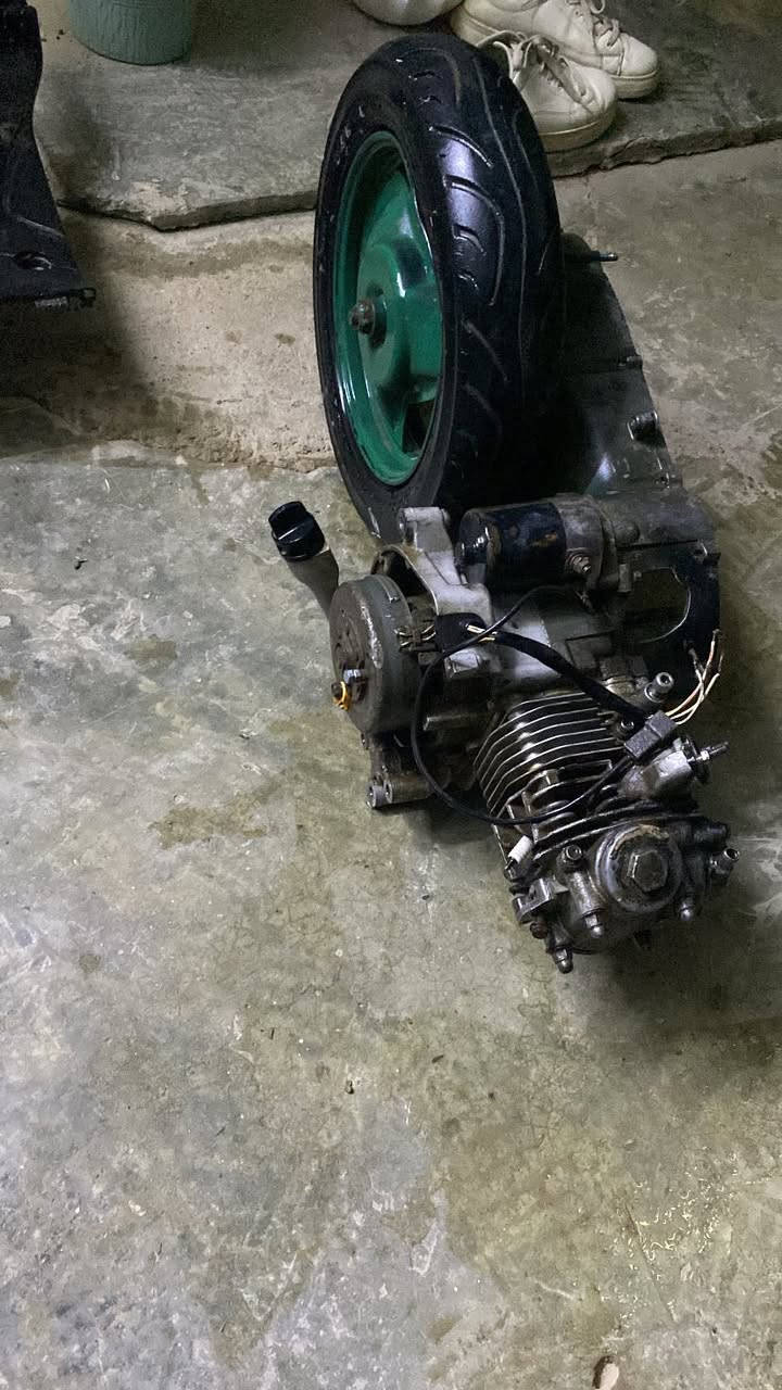 سلام عليكم غراض ماكس للبيع كلمن و سعره تواصل وساب *********** ملاحضه مكينه شغاله
