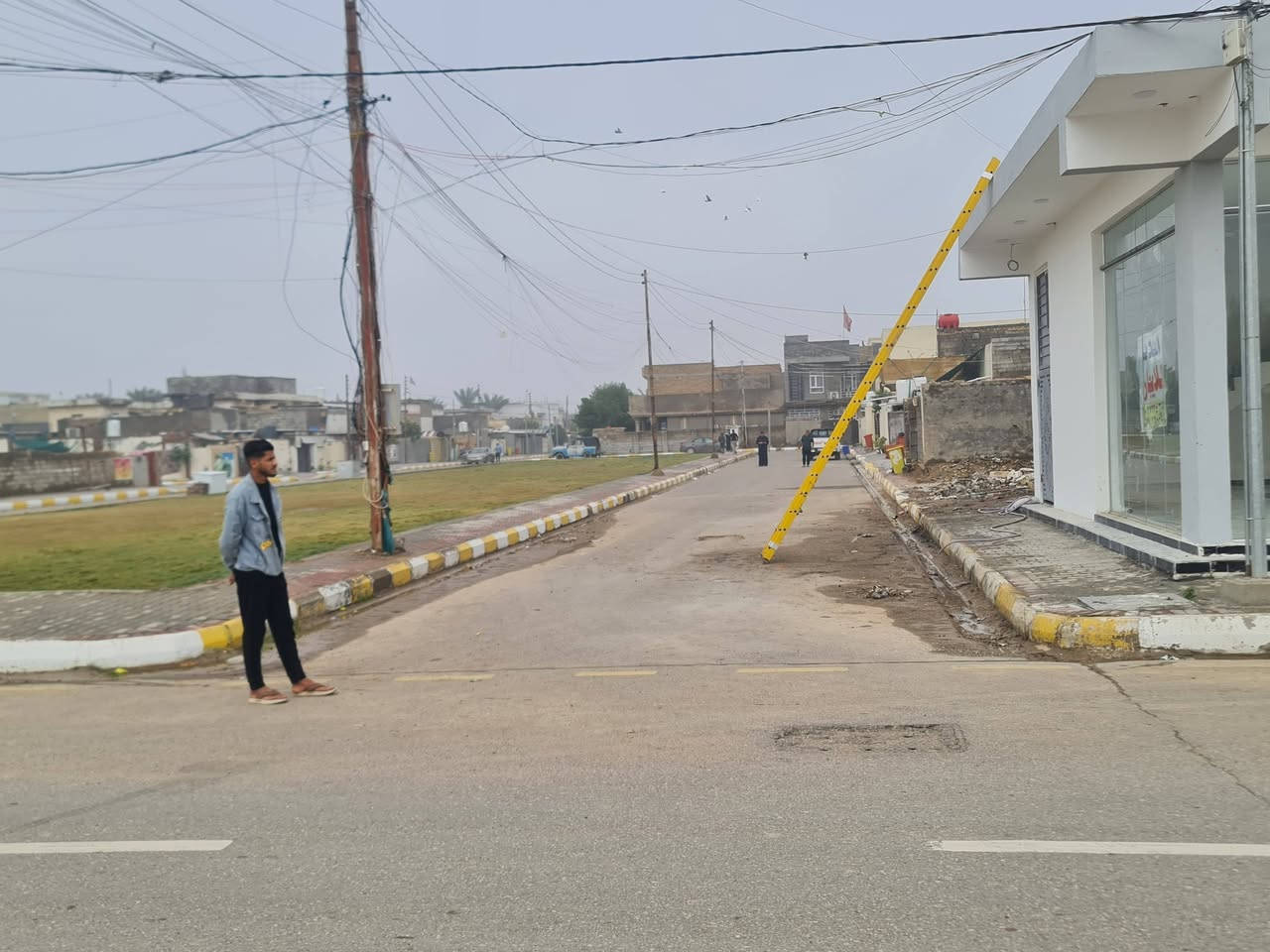 سلام عليكم..
عندي محلات للإيجار بحي الربيع بالسايدين مقابل حسينية مسلم بن عقيل..
محلات جدد بناء جديد وكبار للايجار. 
او اذا اكو شريك ندخل مشروع شراكه اني وياه ينجح أسواق او مطعم او محلات ملابس او صيدليه الشارع تجاري


**إذا كنت صاحب هذا الإعلان وتريد حذفه لأي سبب، رجاءا أرسل رسالة إلى الدعم الفني**