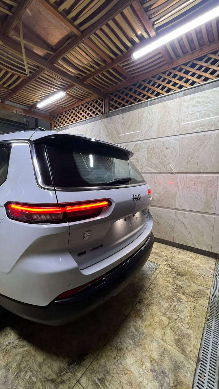 جيب كراند شيروكي ليميتد 
وارد خليجي 
لون أبيض 
موديل ٢٠٢١
ماشيه ١٣٠ ألف 
رقم اربيل
7 راكب 
السعر : $ 30,000

التفاصيل على الخاص 
*********** / وات ساب 
البصرة الزبير
