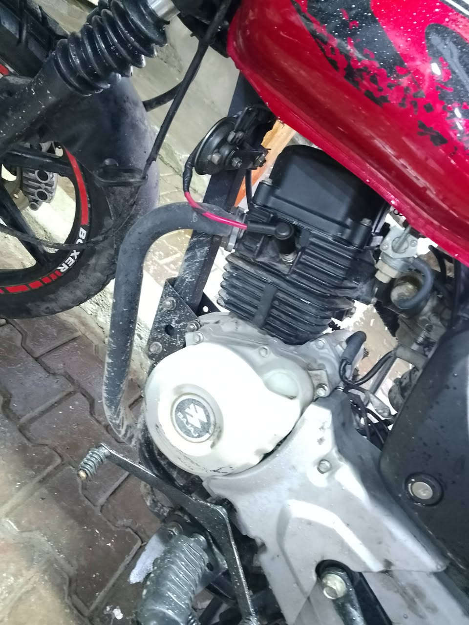 سلام عليكم دراجه بوكسر للبيع موديل 20 كامله مكمله مابيها كل عيب رقم اديالى مشروع وطني الشراي يجي خاص أو عل رقم *********** السعر مليون أو ٦٥٠ خاف واحد يكول ليش ما تذكر السعر تحياتي لجميع
