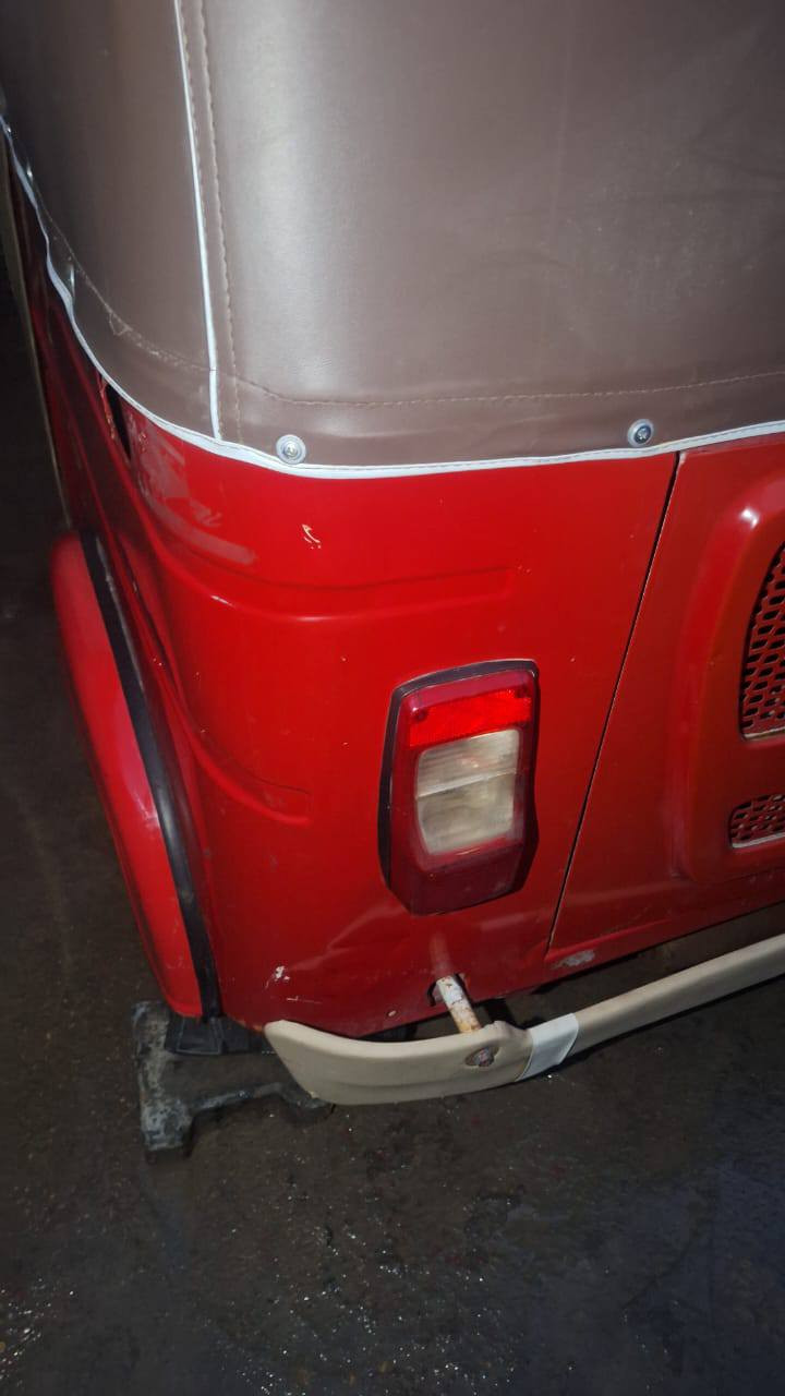 تكتك لبيع ٢٢ اوراق مكان كوت كشره مكفول صبغ ومعجون بيه باردات قليلات  وباغي كشر كدام عينك ومكينه مكفول تنقيص وتبخير علمن اوراق ستنساخ ضاعن الاصليات 
سعره ٥٠٠٠مليون 
مكان كوت 
***********
مكلف با نشر
