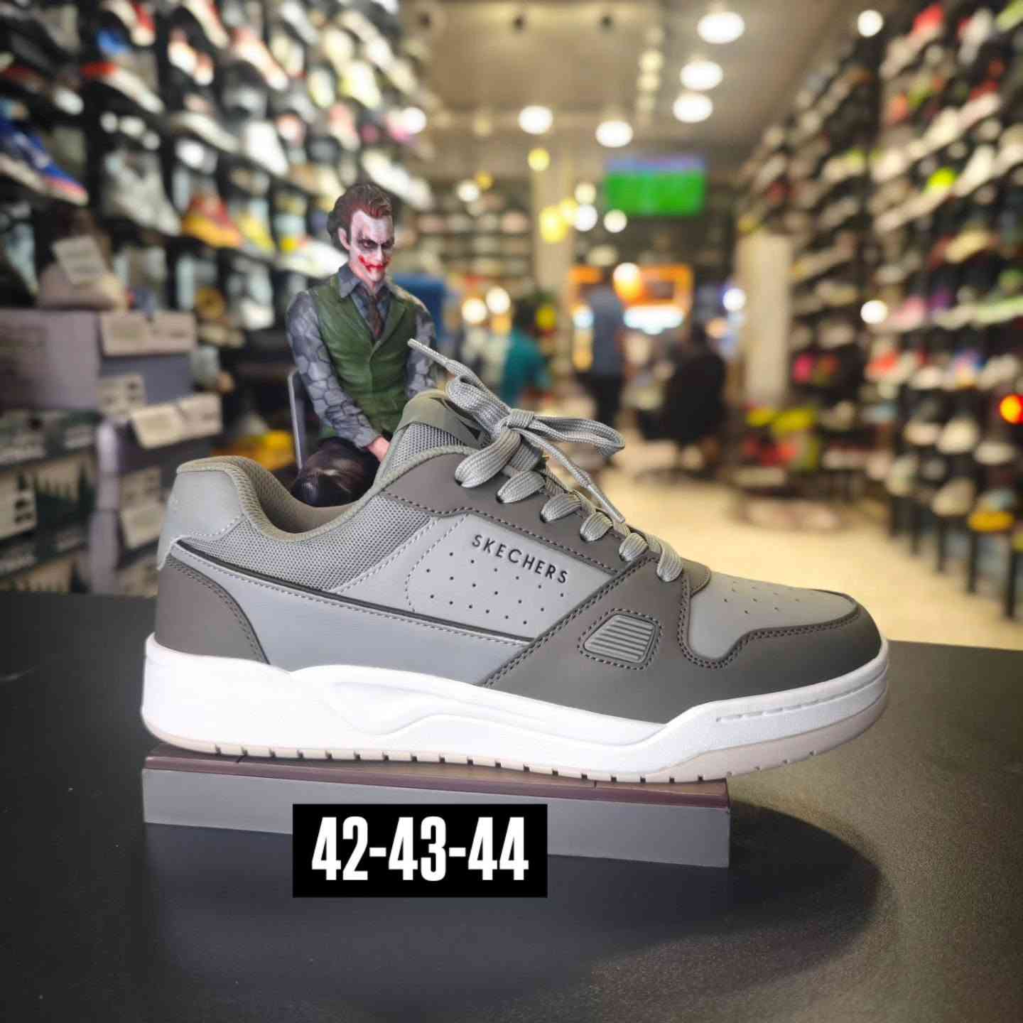 ✨👟 من محلات الجوكر 👟✨

إذا تبحث عن الراحة، الأناقة، وأحدث صيحات الأحذية الرياضية، فوجهتك أكيد الجوكر!

نوفر لكم تشكيلة واسعة من أحذية Skechers والماركات العالمية المختلفة، بأحدث الموديلات والألوان والمقاسات التي تناسب جميع الأذواق. وتُعرف سكيتشرز بتركيزها على الراحة والتصاميم العصرية لمختلف الاستخدامات. 

✅ أحدث الموديلات
✅ ماركات عالمية متنوعة
✅ جودة عالية وأسعار مناسبة
✅ موديلات رياضية وكاجوال للشباب

📍 زورونا في محلات الجوكر – بغداد / الحرية
📲 للحجز والاستفسار راسلونا على الواتساب أو الماسنجر

🔥 الجوكر... المكان اللي يجمع أحدث الموديلات وأفضل الماركات بانتظاركم! 🔥


**إذا كنت صاحب هذا الإعلان وتريد حذفه لأي سبب، رجاءا أرسل رسالة إلى الدعم الفني**