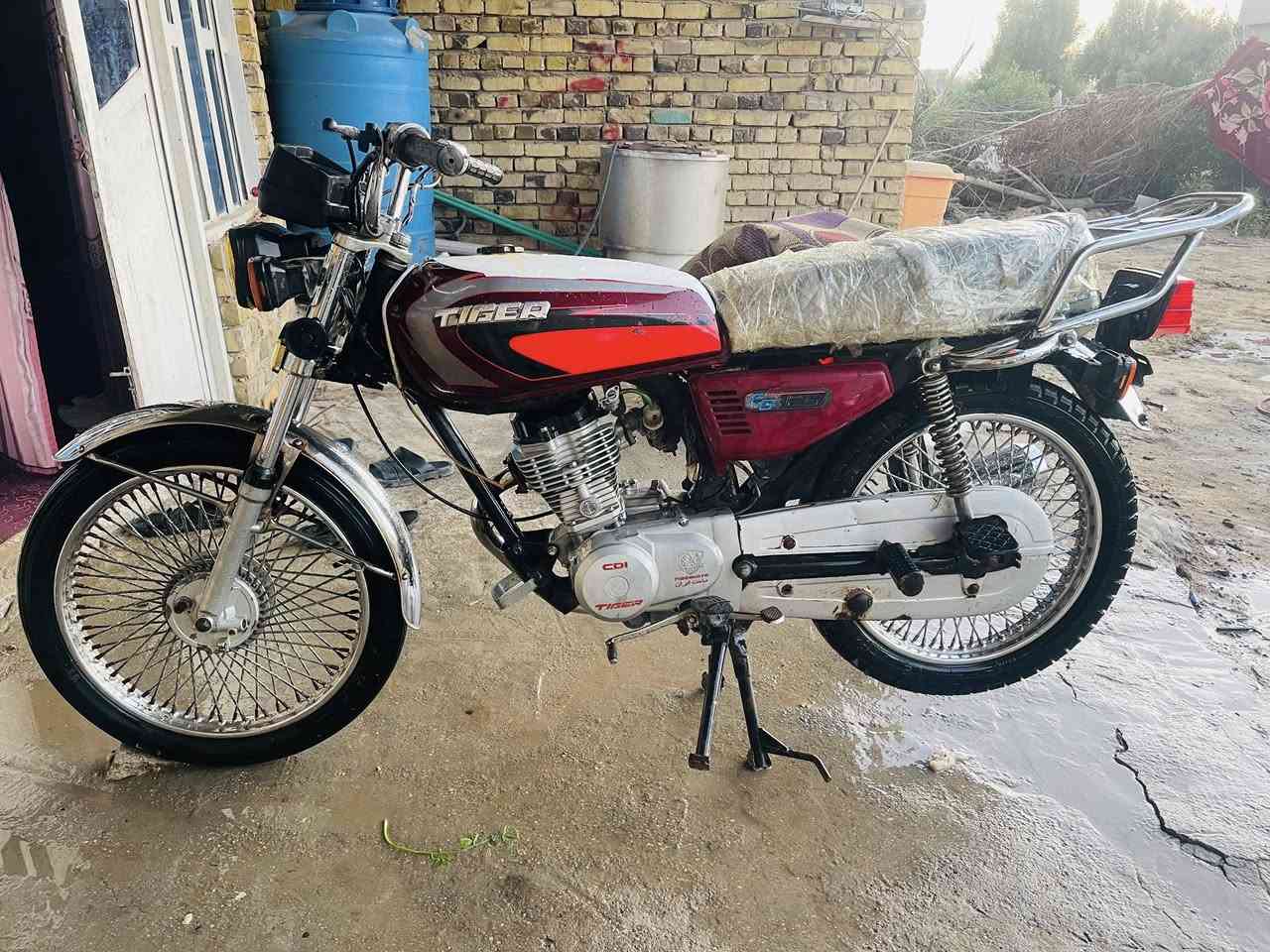 يالله سلام عليكم تايكر 2021 آوراق دراجه حلوه وتخبل وسعر بلاش دراجه كهربائيات شغاله حلوه وناعمه سعرها 425 ومتوازي عله بيعتها لان محتاج اوراقها كامله 5 آوراق دراجه تخبل وشراي يتصل وخادم ***********
