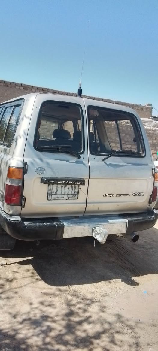 السلام عليكم VXR موديل 92 فول مواصفات سيارة بلاديه مكفوله من الحادث والضربه سياره  مامصبوغه بيه شبر صبغ محرك بخاخ شرط كير عادي لو كير شغال اكسن بيه ونه بسيطة بريك اربعه وسايد بريك وتخم تاير ودبل تانكي تبريد عوزه قايش ثلاث قطع وثلاجه عوزها صيانه غرفه نضيفه كهربائيات كله شغاله لايت زنون مقدم وره وكدام جديد سياره جاهزه رقم قادسيه وطني تحويل مباشر سنويه لل27  سيارة حلوه نضيفه حيل سيارة اهيه ومالكها بل سماوه *********** السعر 69 وبيه مجال ومتواجد واتساب وماسنجر قابل للمراوس بيكم
