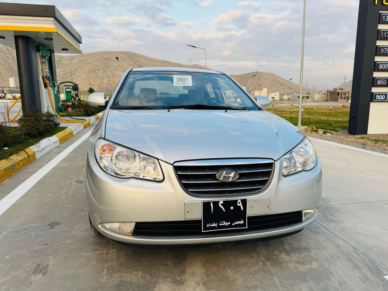 هۆندا ئاڤانتی بڕاوە 2007
شتی لۆک و خاوێن ماڵی دۆست
هەموو گیانی وەک شوشەیە
گێڕ و مەکینە و تەبرید و سەقف بەشەرتە
خایس و کەڤەر و دەعم و لێدراوی بەشەرتە
تەنها ١٢٠ هەزار ڕۆشتوە 
کوشن هیتەر تەبرید لەمس و سوکان ڤۆلیۆم
ویل گەورە و ئاوێنە دەخەوێت
سعر ٥٠  گەڵا و کەمێک مجال
شوێن چوارقورنە
*********** رانية, السليمانية
