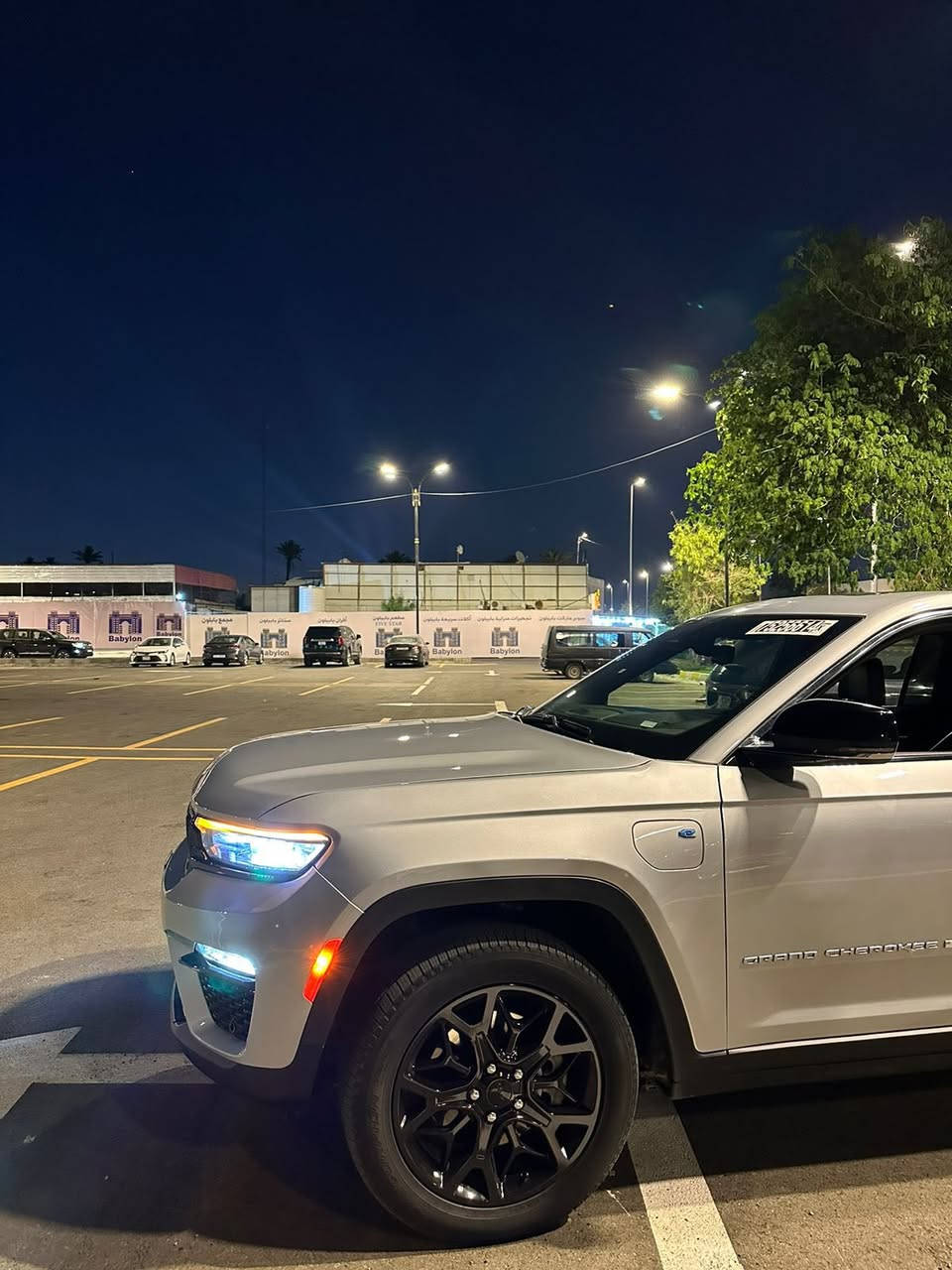 السلام علكيم 
سياره جيب 2024 هايبرد 
السياره رقم بغداد بااسمي تحويل مباشر 
السعر 28ونص بيها مجال شي قليل 
الشراي يتصل 
السياره بدون ايرباك بيها 3قطع 
بند وجاملغ وباب خلف السايق كلين
المكان غزاليه ***********
