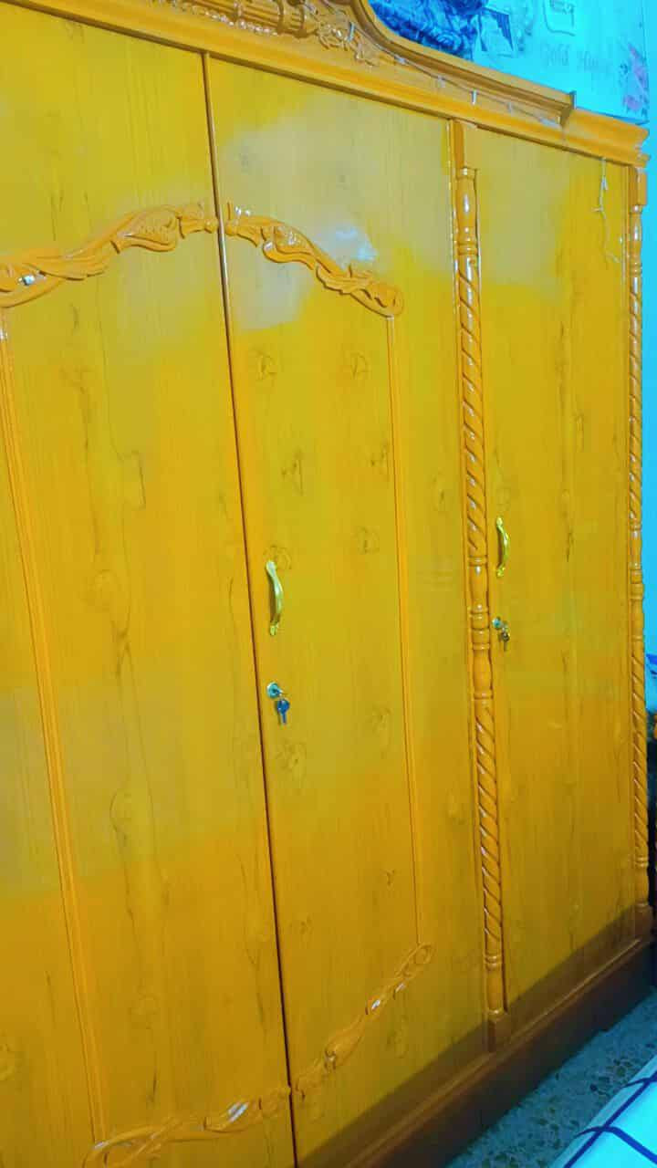 سلام عليكم غرفه خشاب للبيع الغرفه كلش نضيفه  تعال  وشوفهه وكلبهه سعر /مليون وميه /وبيهه مجال مكان الغرفه نجف شارع حنون قرب طالب ابو كبده تواصل ***********
