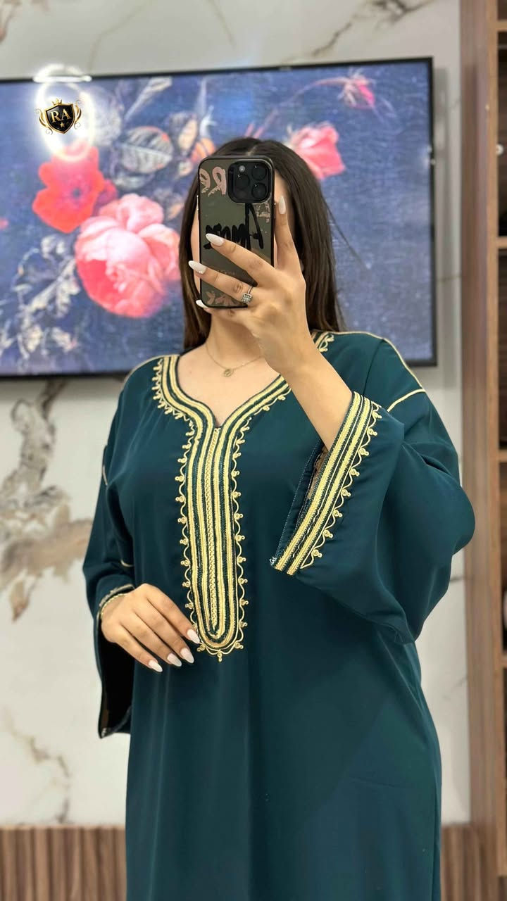 🟠🌹 *جديد  new* 🌹🟠

🟤قفطان بفصالة مثالية  للافراح و المناسبات 🎊
🟠مخدوم بثوب كريب سامبل 👑 من النوع الممتاز رطب و طايح 💯🥇💐
🟤مخدوم بالطرز كاطفيل و بالسفيفة أصلية دوبل ✨ بجودة و مخدوم بالقيطان  💎  
🟠متوفر بألوان رائعة ابتداءا من الغد 

🟤المقاسات:  
   L. XL . XXL. 3XL . 4XL

🟠الثمن:   230 درهم
التوصيل مجانا تطوان, المغرب


**إذا كنت صاحب هذا الإعلان وتريد حذفه لأي سبب، رجاءا أرسل رسالة إلى الدعم الفني**