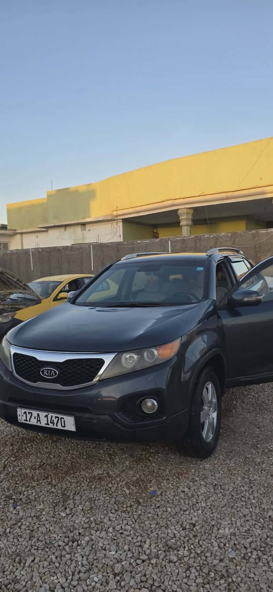 سورنتو مديل ١١ضربته جملغ وبنيد كير ومكينه مكفولات مكاني حله ورديه السعر ١١٠سياره جاهزه من كلشي ***********
