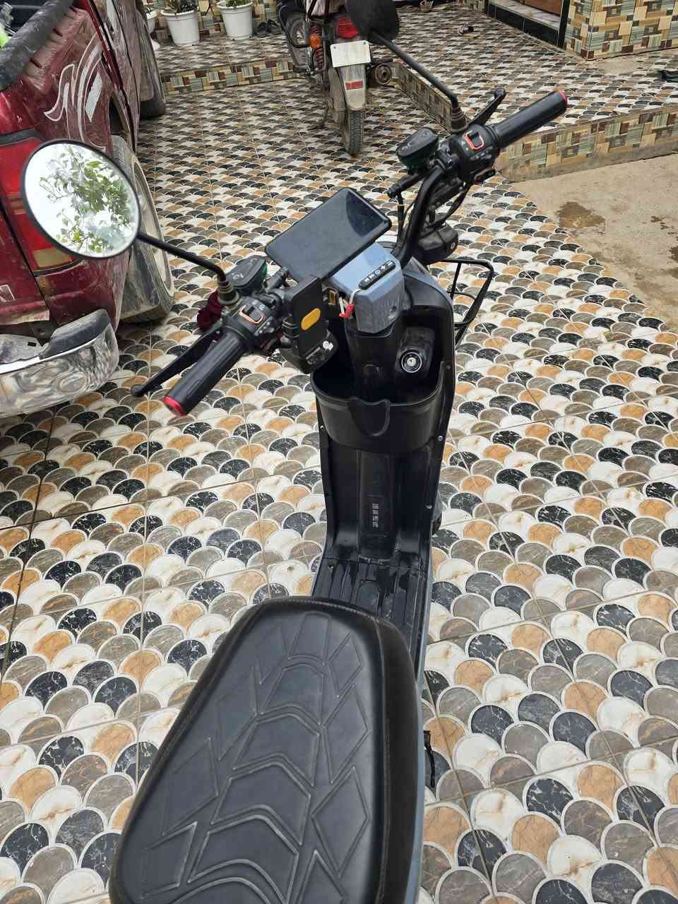 السلام عليكم دراجه شحن ار ٩  للبيع التواصل ***********
