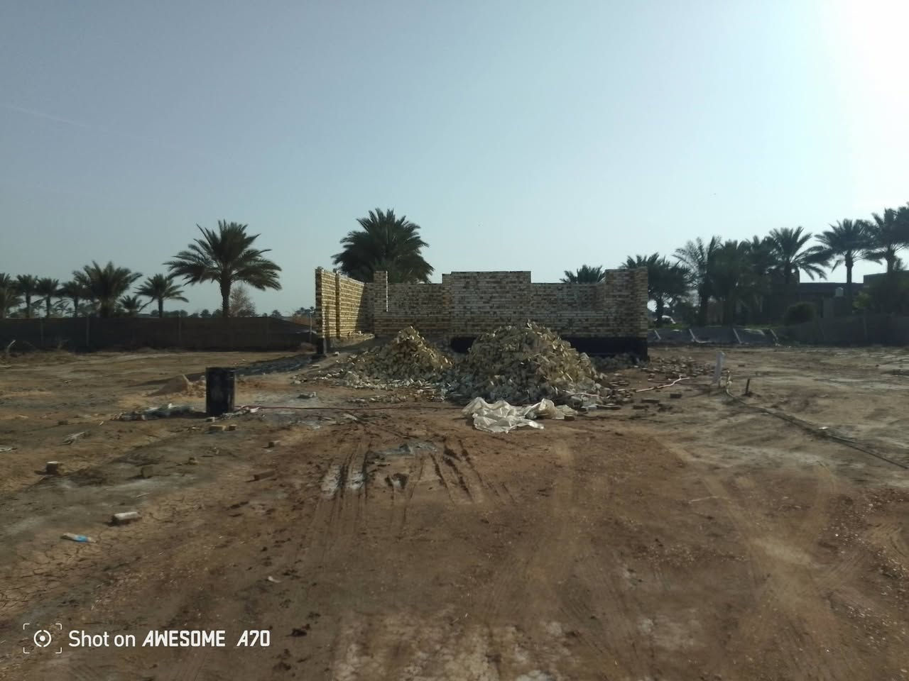 السلام عليكم هيكل للبيع المساحه الكليه 500 متر طابو زراعي سند 25 تحويل مباشر باسم المشتري متوفره كل الخدمات الورديه ظهر علي ابن الحسن ابو هدمه ارض الشارع 10 امتار بالتقسيم الجديد السعر 75 وبي مجال الاستفسار مراجعه مكتب عقارات الحسام اتصل على رقم الهاتف ***********+*********** اخوكم ابو مومل
