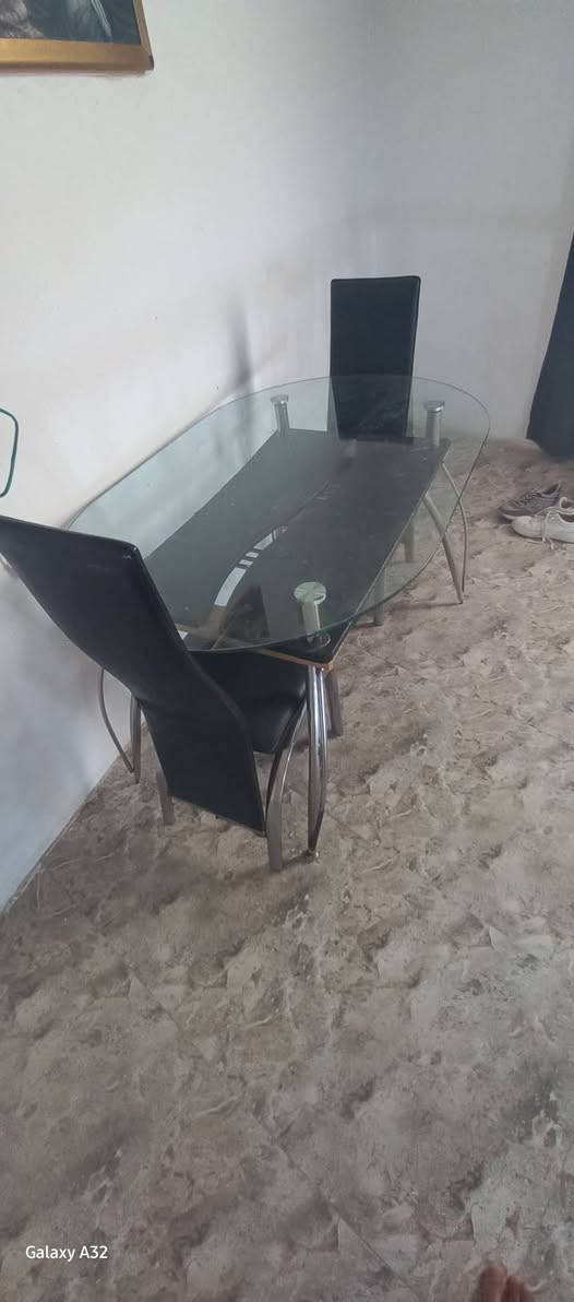 عندي ميز طعام للبيع نظيف وية اربع كراسي هم نظيفات السعر ٧٥وبي شوي مجال لليريدة
مكاني الخالص _الشرقية_قرب السيد يوسف الي تريد تعلق او تراسلني واتساب ***********
